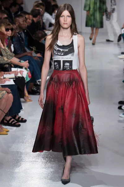 Look 28